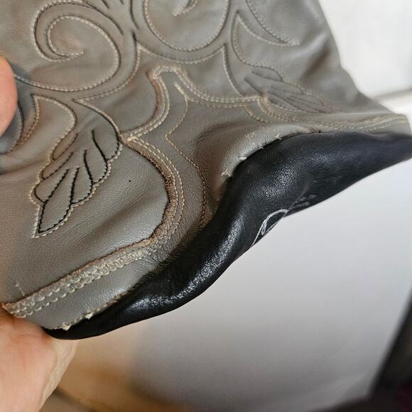 Cowboy Boot Gray Crossbody Purse/bag. Made USA. Sturdy straps. Cowgirl. Western. - Picture 14 of 16